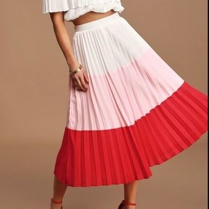 Pleated skirt